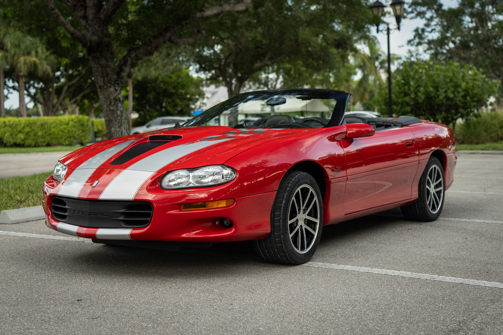 2002 Chevrolet Camaro - Overview Photo