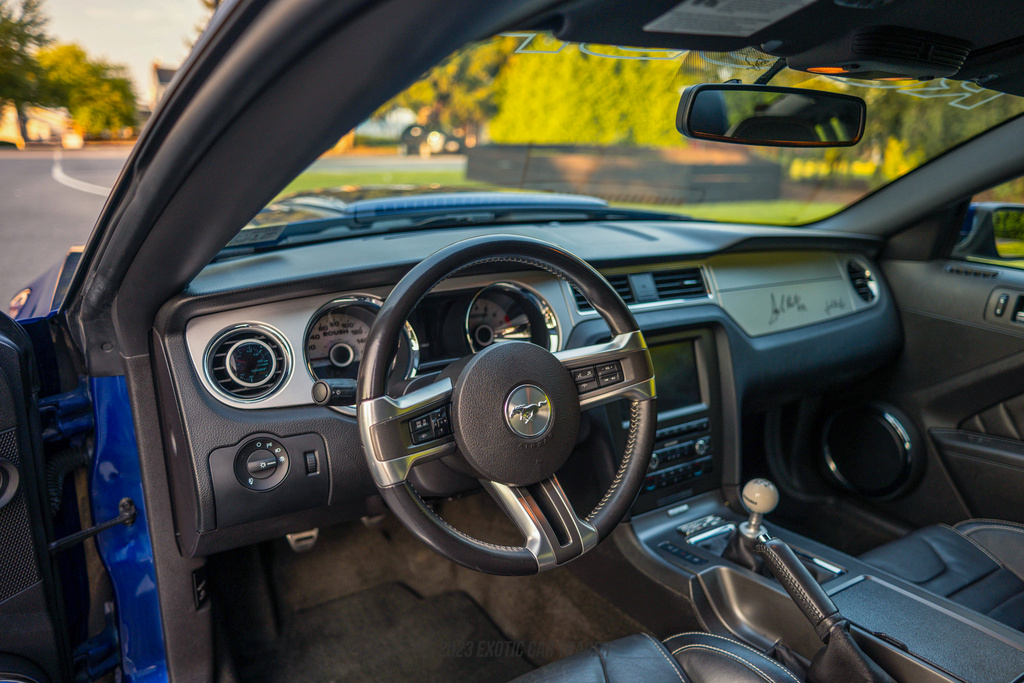2014 Ford Mustang - Interior Photo