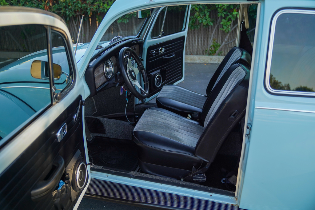 1969 Volkswagen Beetle - Interior Photo