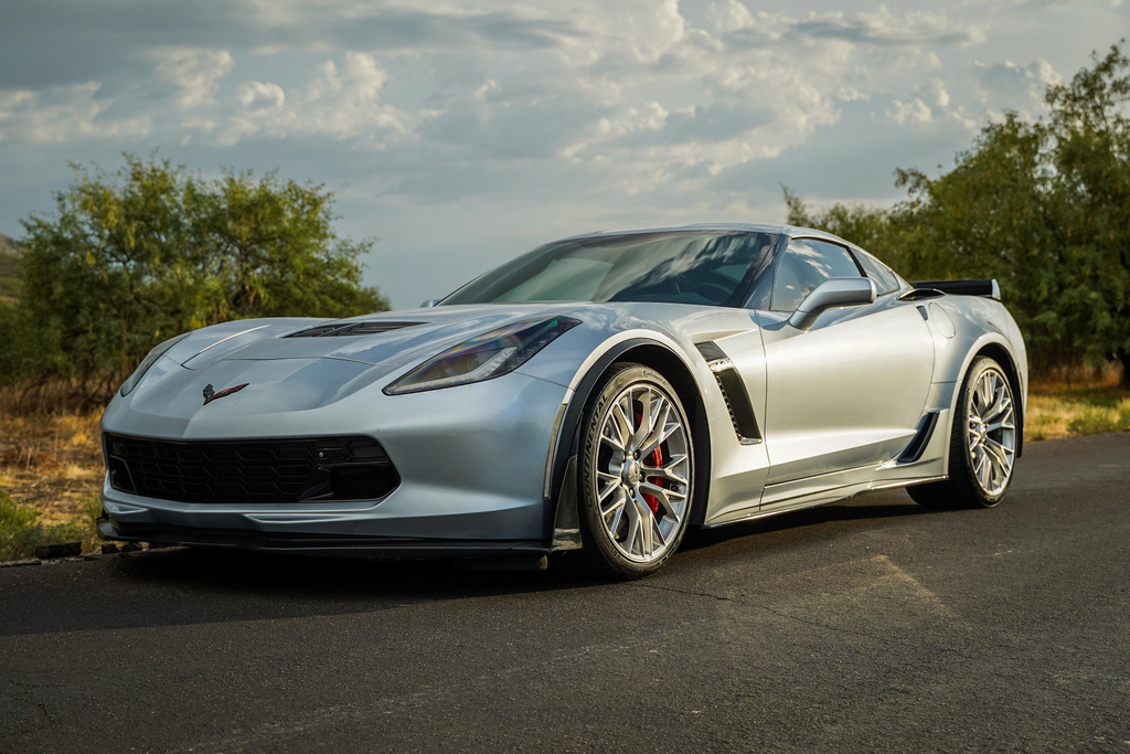 2017 Chevrolet Corvette - Overview Photo