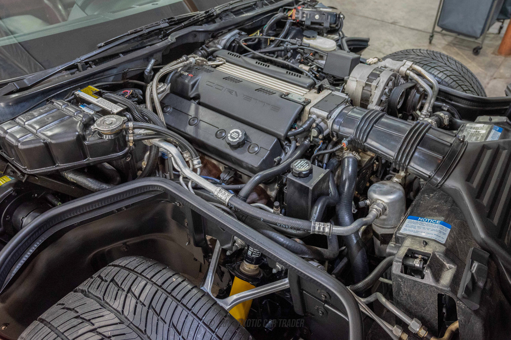 1993 Chevrolet Corvette - Engine Photo