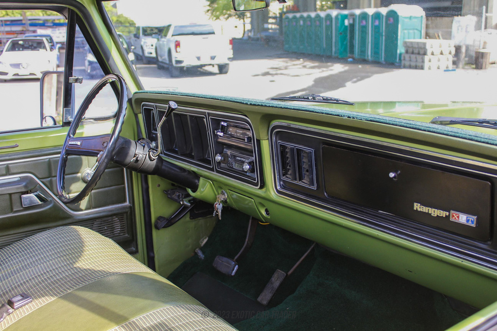 1976 Ford F-250 - Interior Photo