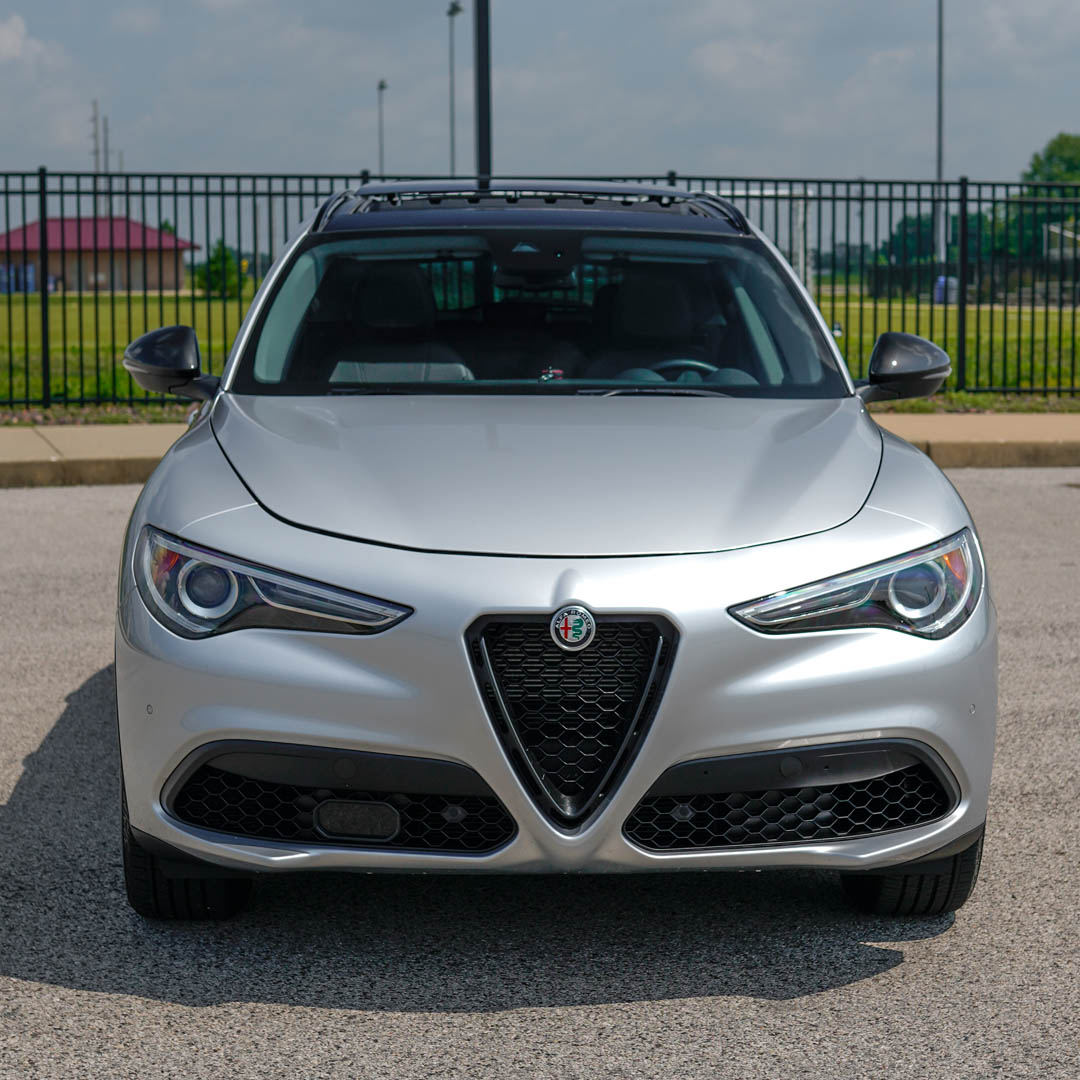 2021 Alfa Romeo Stelvio - Engine Photo