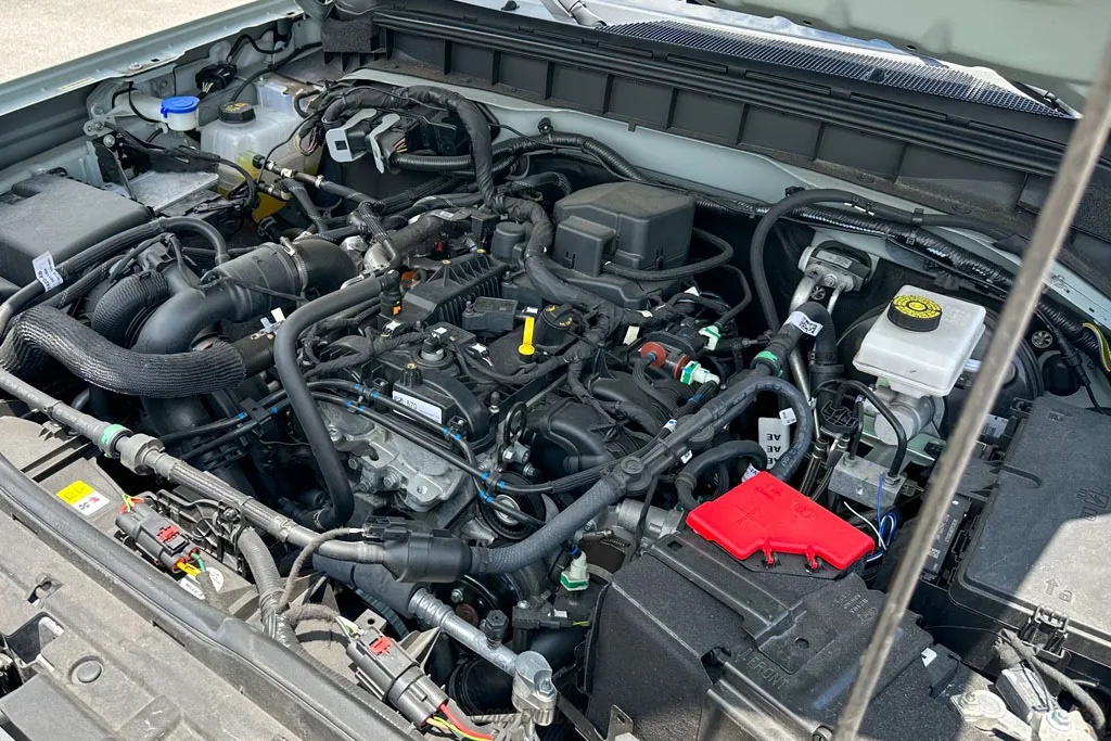 2021 Ford Bronco - Engine Photo