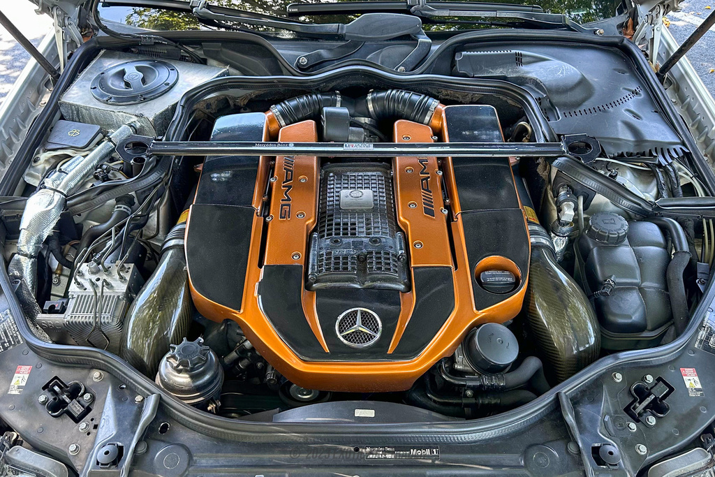 2004 Mercedes-Benz E-Class - Engine Photo