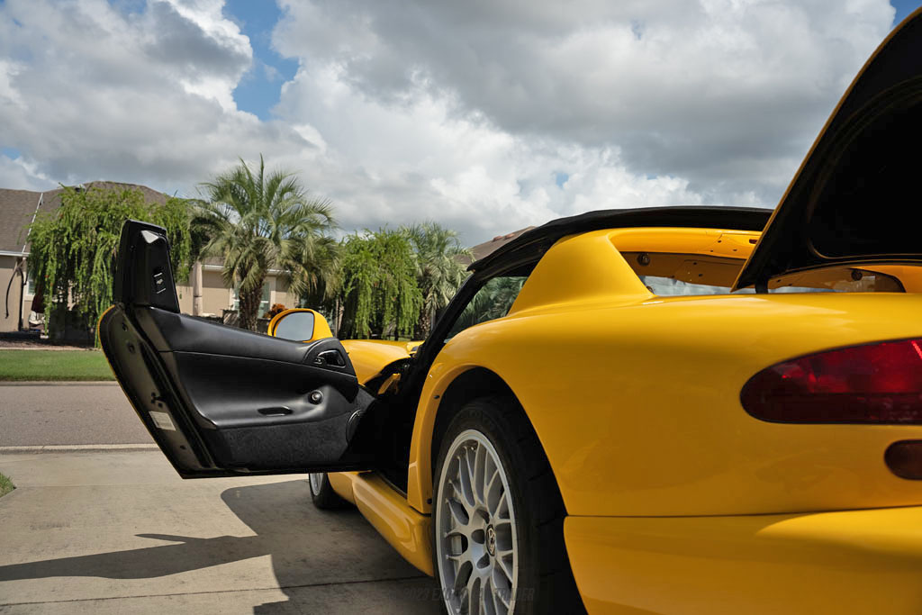 2001 Dodge Viper - Interior Photo