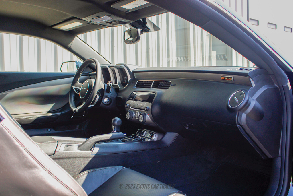 2010 Chevrolet Camaro - Interior Photo