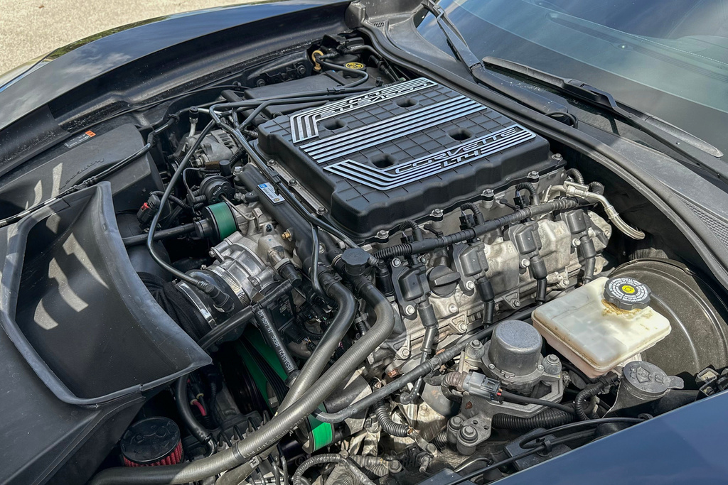 2017 Chevrolet Corvette - Engine Photo