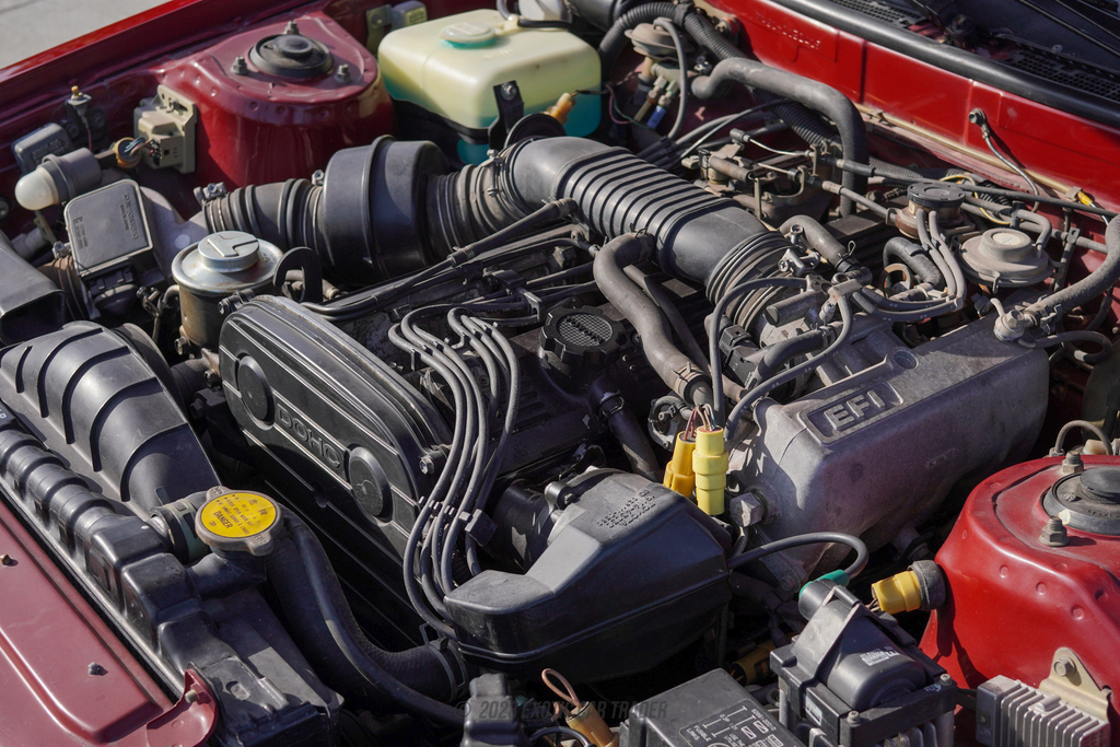 1985 Toyota Supra - Engine Photo
