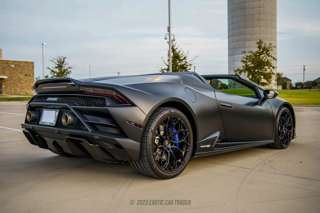 2021 Lamborghini Huracan - Engine Photo