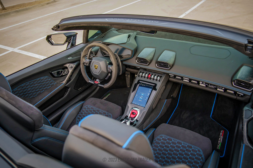2021 Lamborghini Huracan - Interior Photo