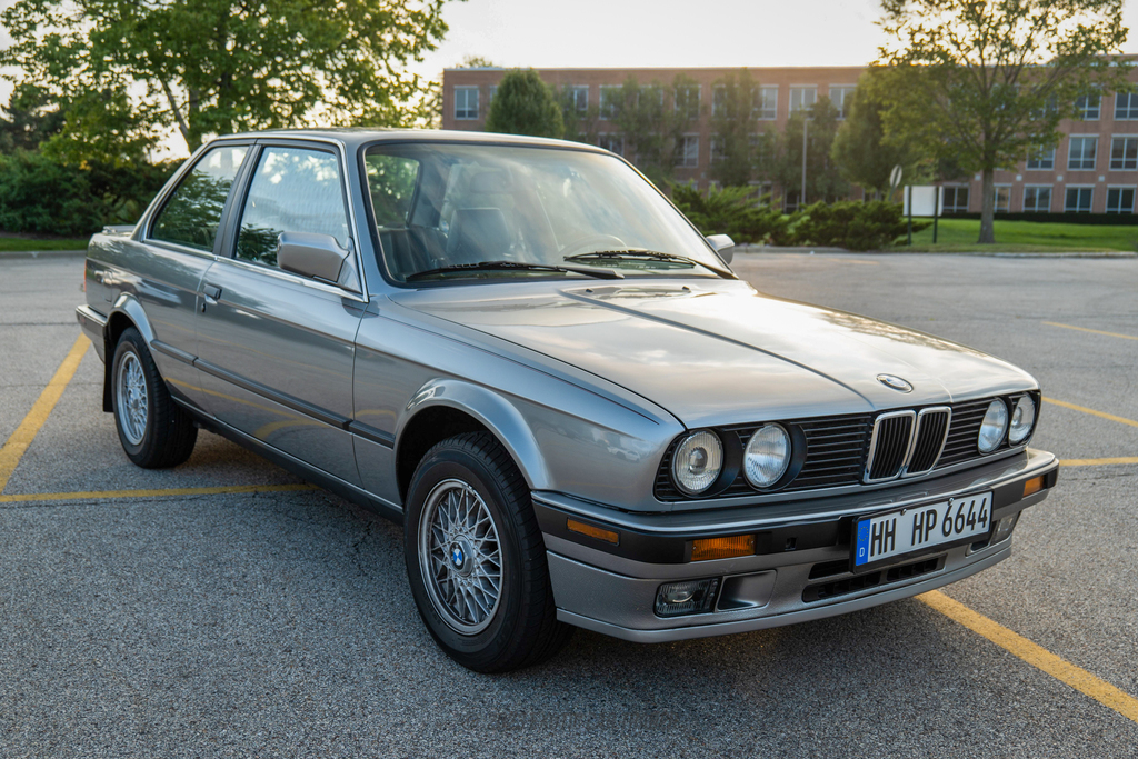 1989 BMW 325iS - Overview Photo