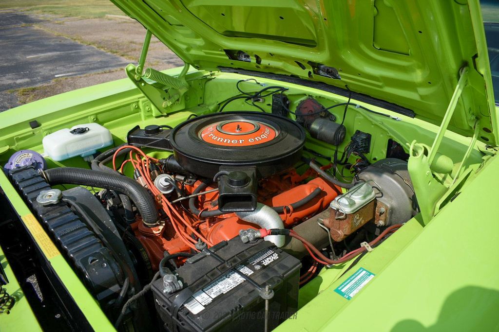 1970 Plymouth Roadrunner - Engine Photo