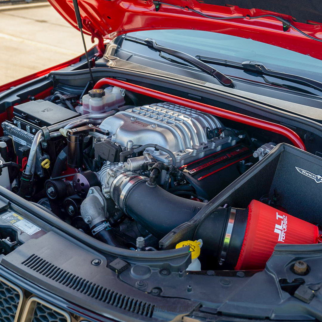2018 Jeep Grand Cherokee - Engine Photo