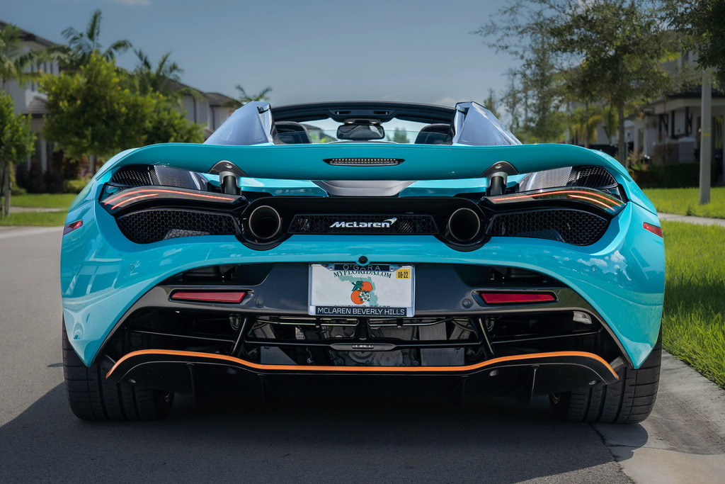 2022 Mclaren 720S - Engine Photo