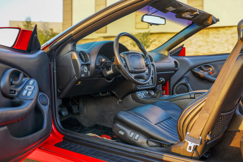 2000 Pontiac Firebird  - Interior Photo