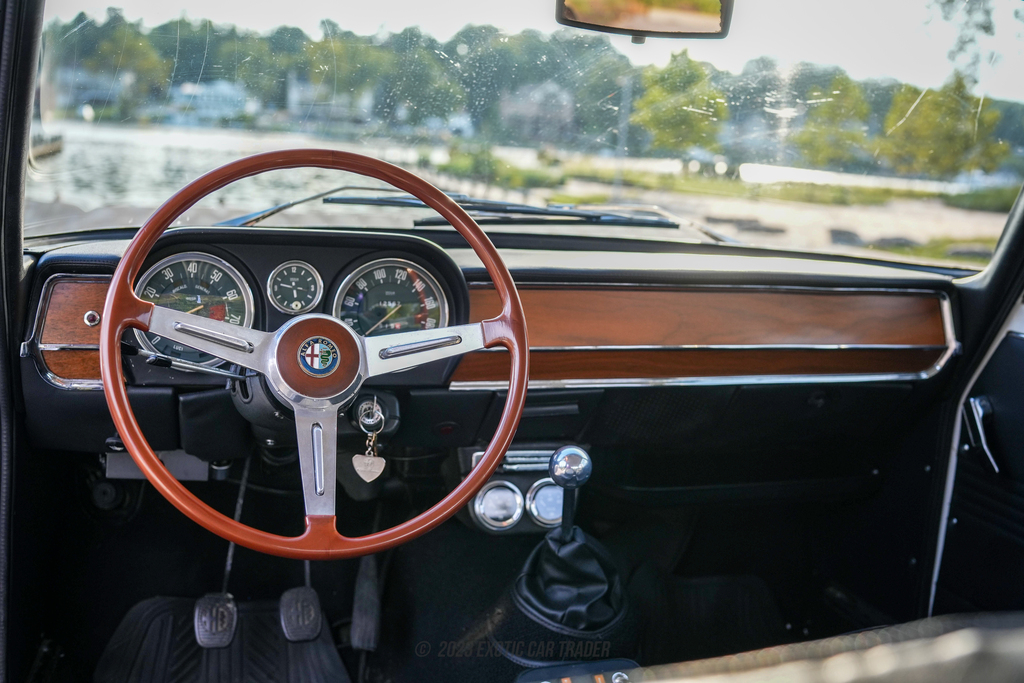 1971 Alfa Romeo Giulia  - Interior Photo