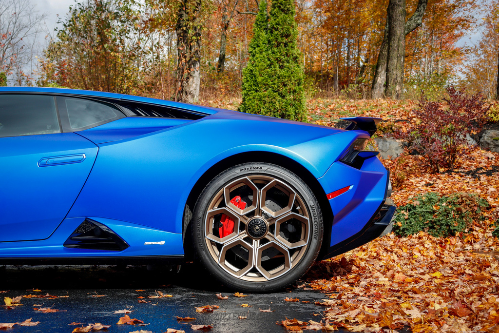 2023 Lamborghini Huracan - Interior Photo