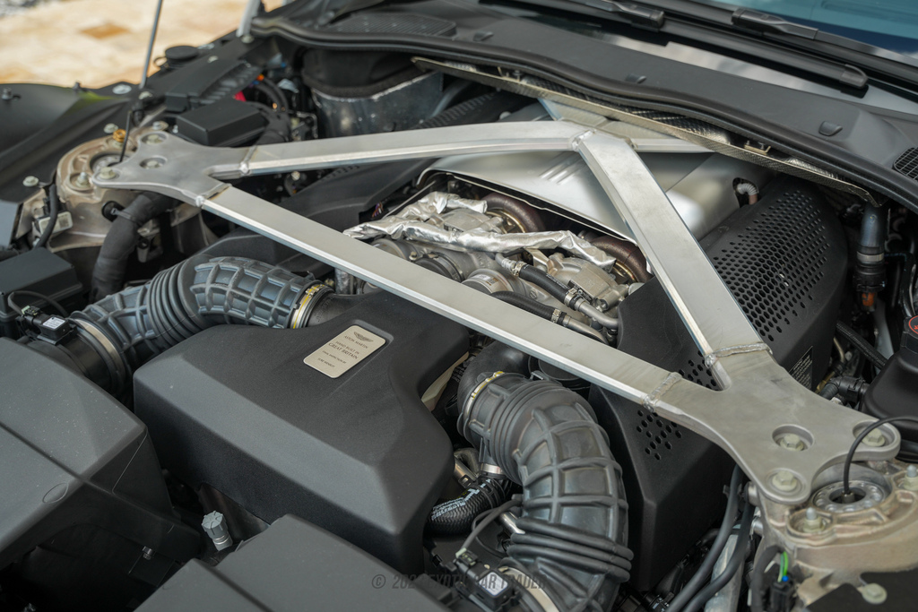 2023 Aston Martin Vantage - Engine Photo
