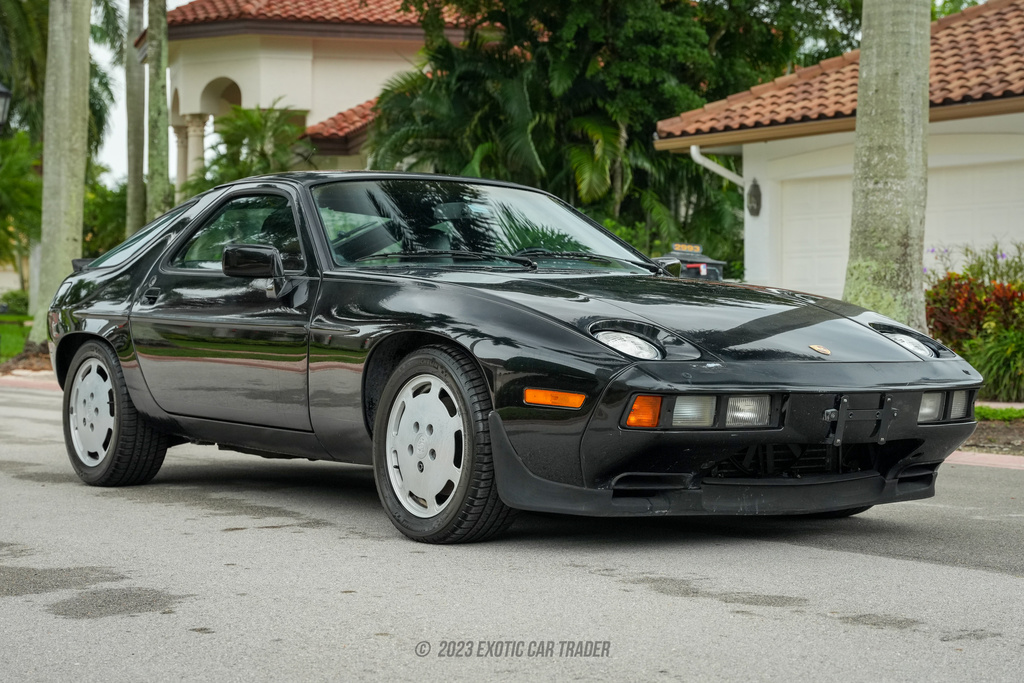 1986 Porsche 928 S - Overview Photo