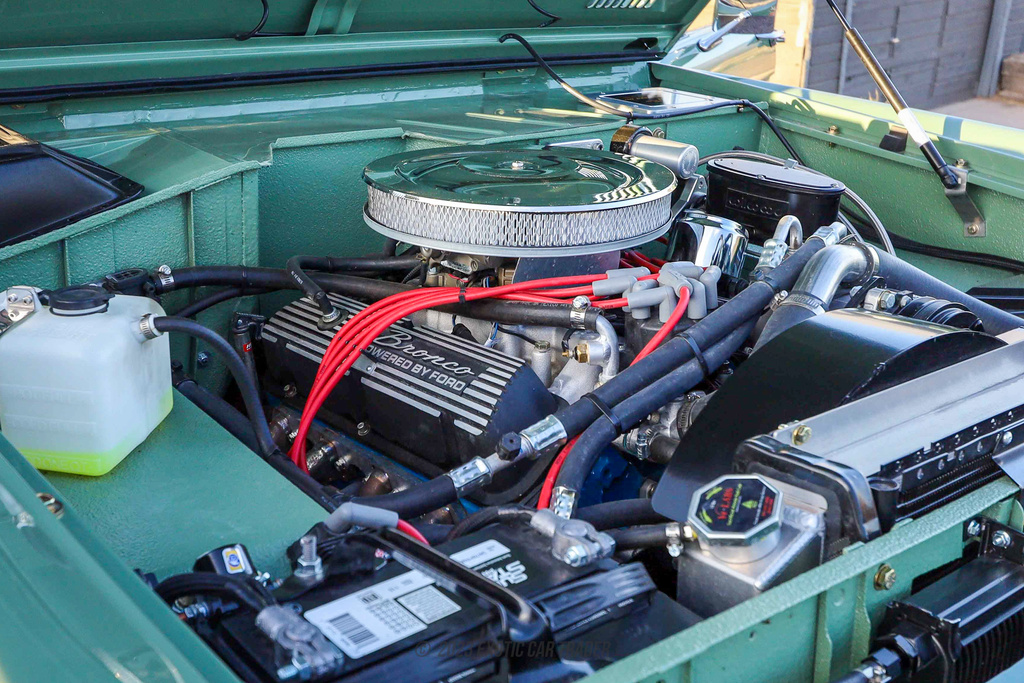 1970 Ford Bronco - Engine Photo
