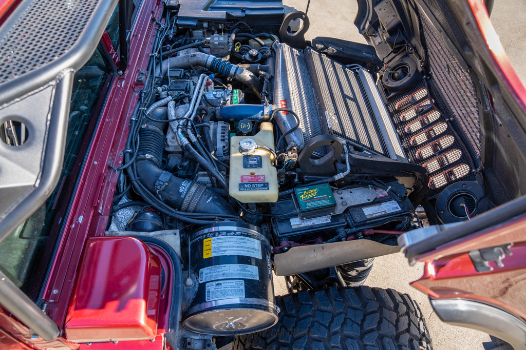 2006 Hummer H1 - Engine Photo