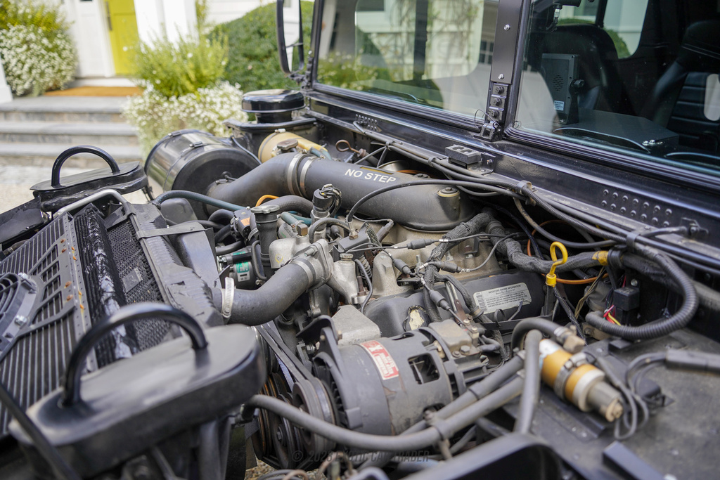 1987 American General Humvee - Engine Photo