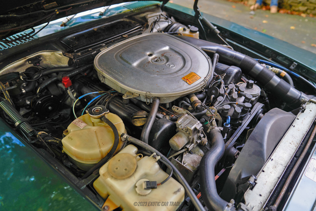 1987 Mercedes Benz 560SL - Engine Photo
