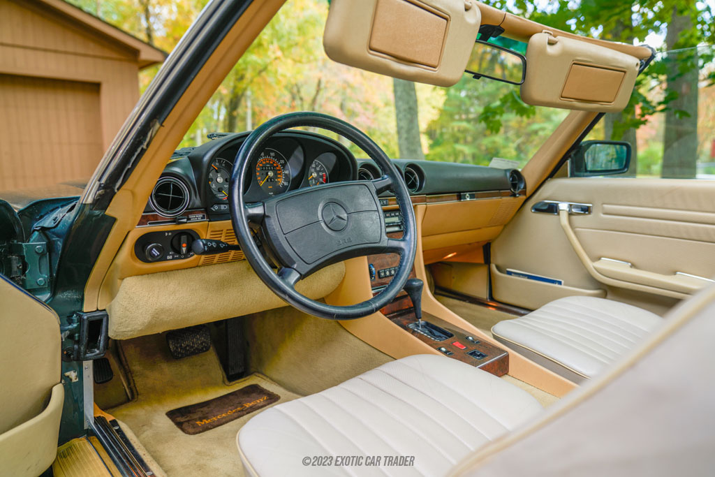 1987 Mercedes Benz 560SL - Interior Photo