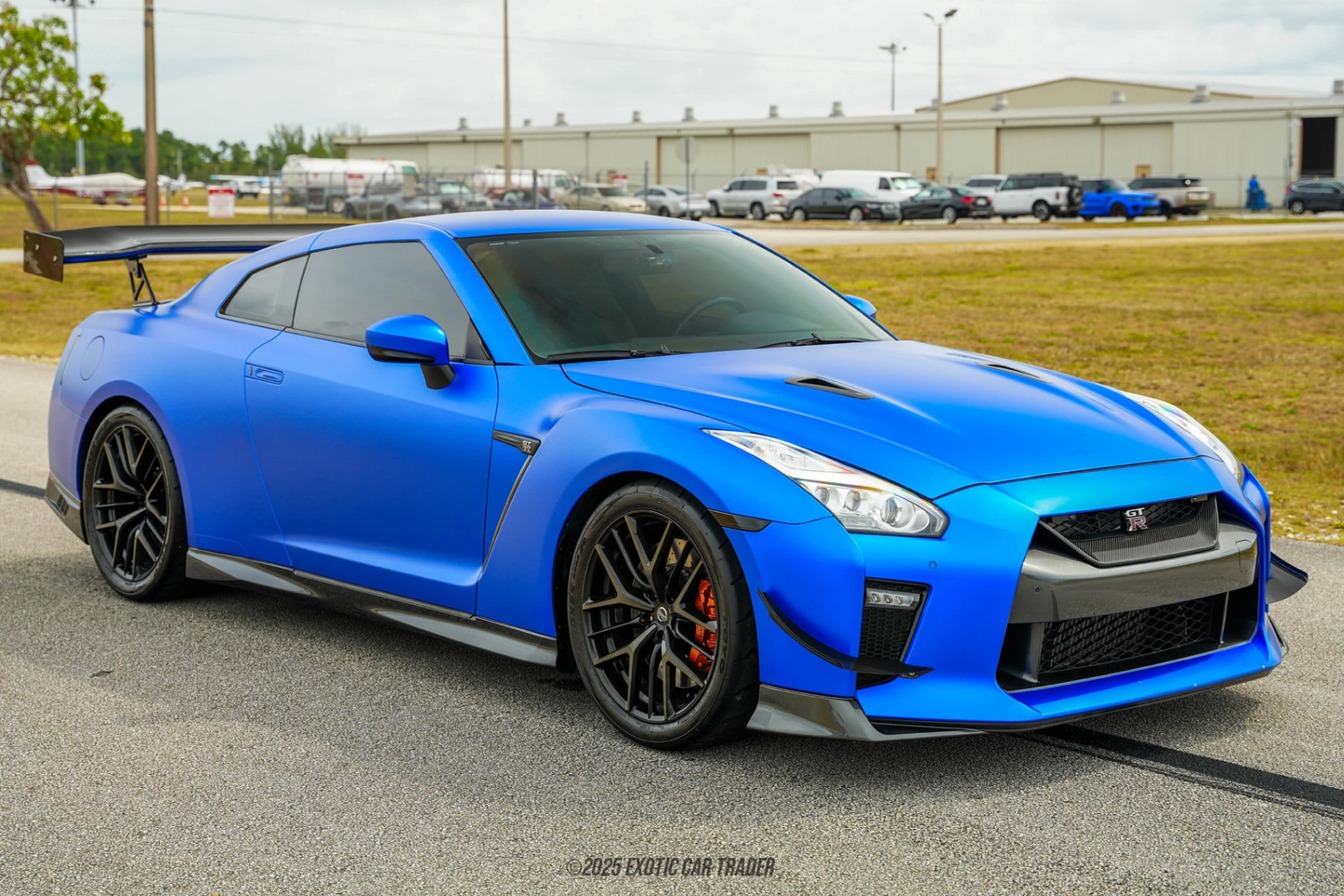 2017 Nissan GT-R - Overview Photo