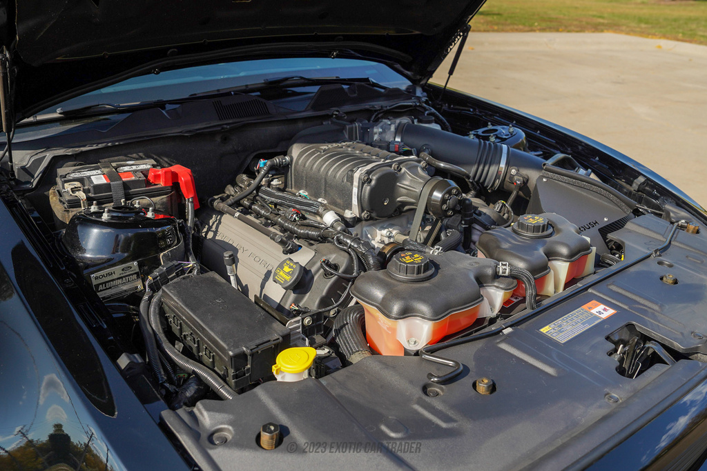 2014 Ford Mustang - Engine Photo