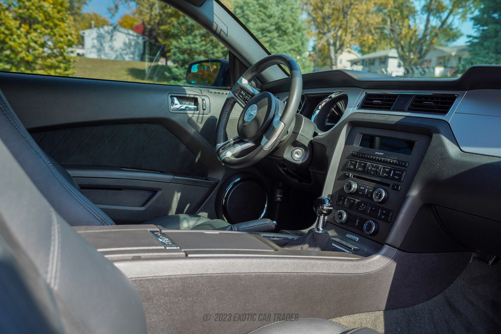 2014 Ford Mustang - Interior Photo