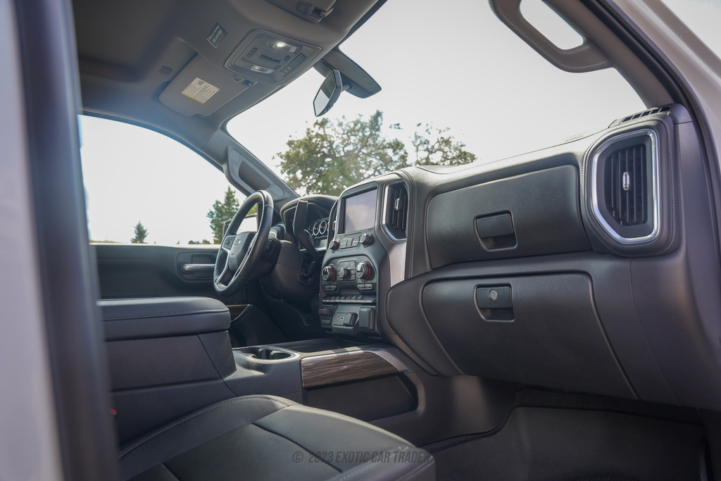 2021 Chevrolet Silverado - Interior Photo