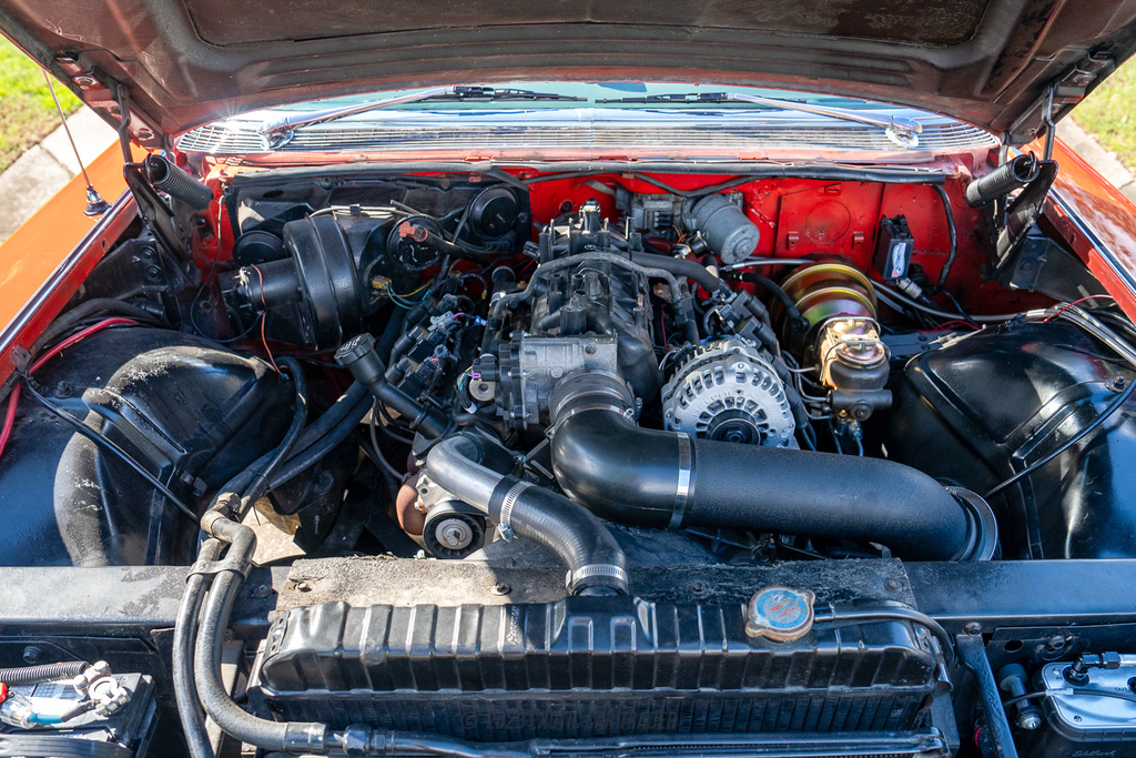 1959 Cadillac de Ville - Engine Photo