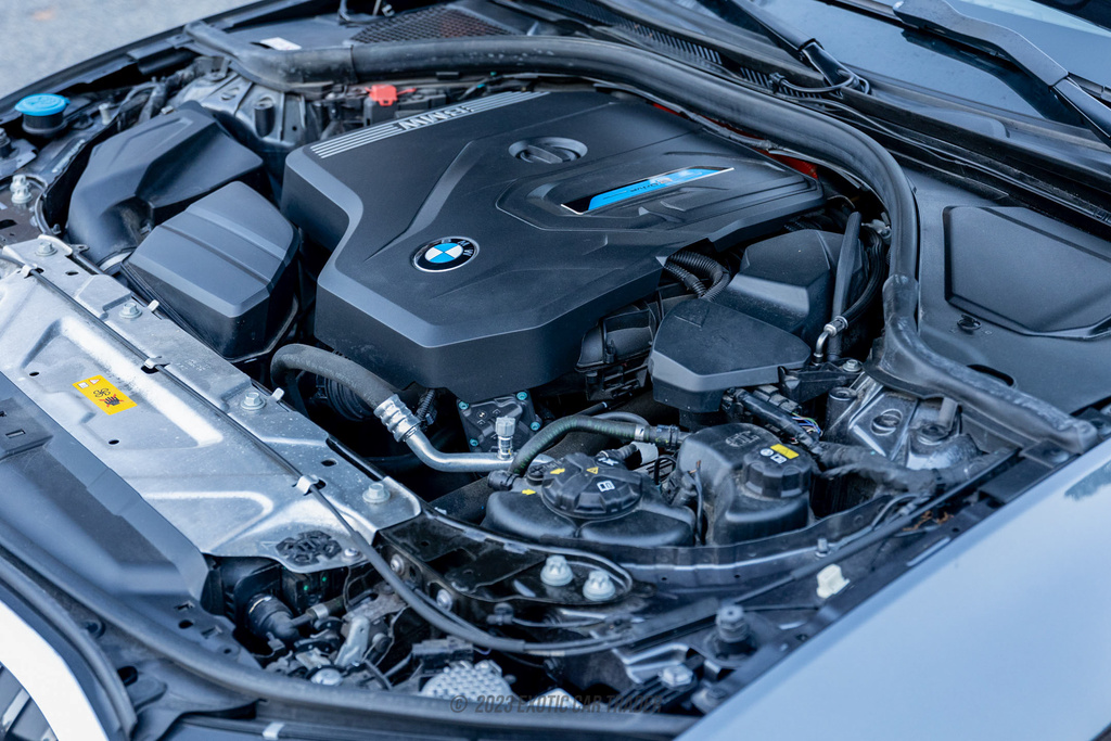 2021 Bmw 330e - Engine Photo