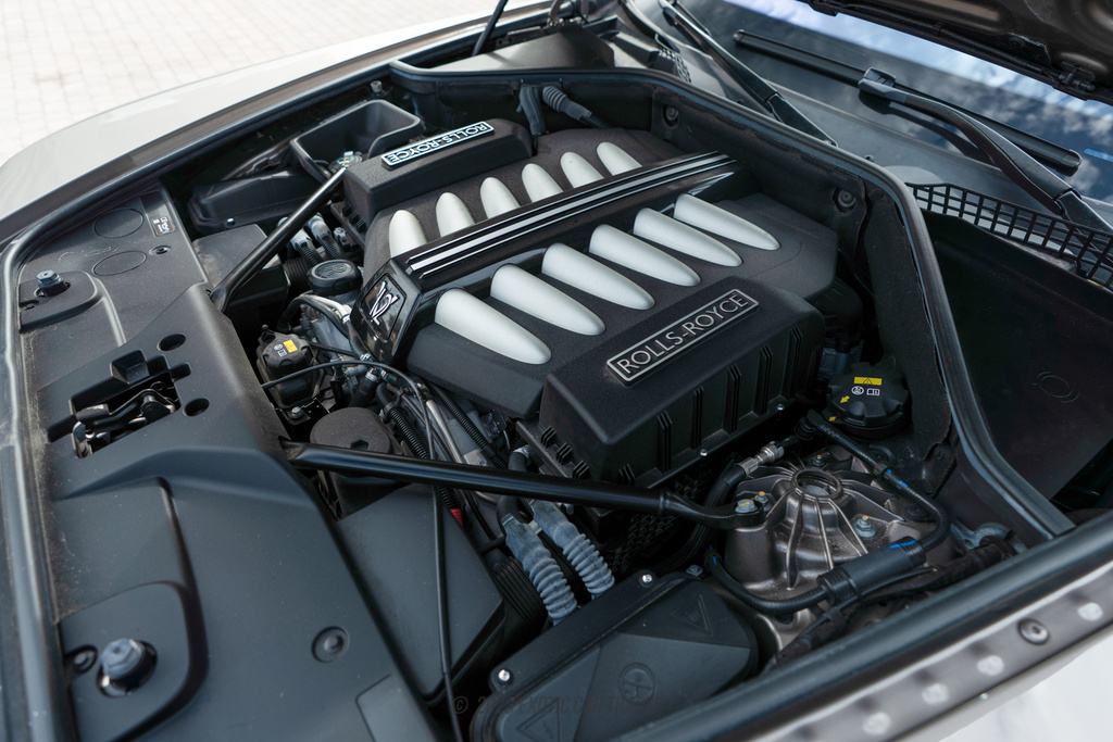 2017 Rolls Royce Dawn - Engine Photo
