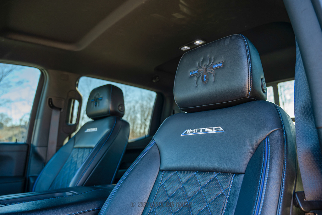 2020 GMC Sierra - Engine Photo
