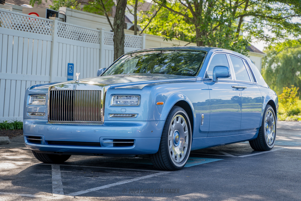 2016 Rolls-Royce Phantom - Overview Photo