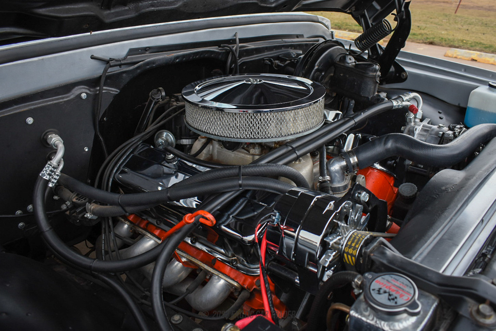 1971 GMC C10 - Engine Photo