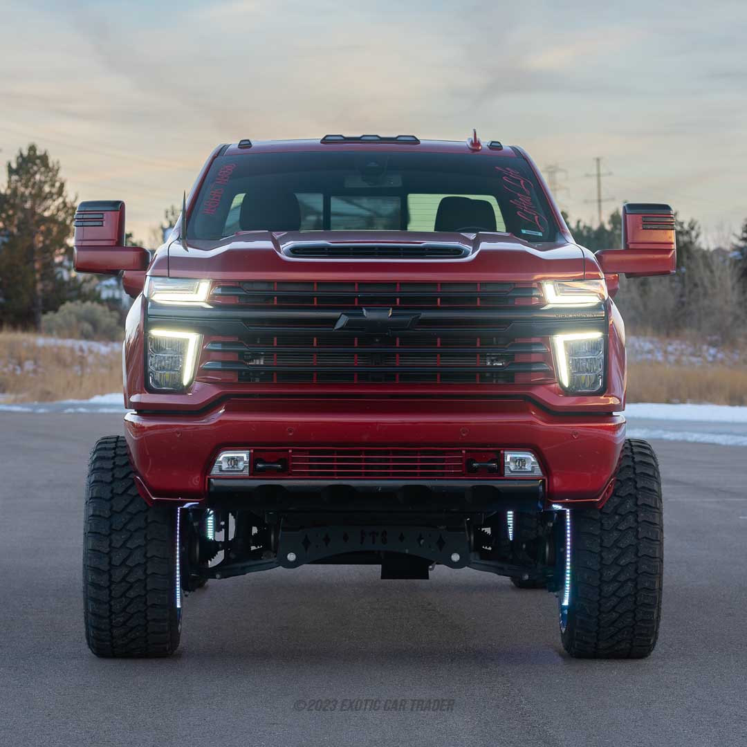 2022 Chevrolet Silverado HD - Engine Photo