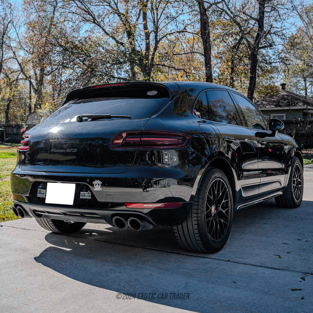 2018 Porsche Macan - Interior Photo
