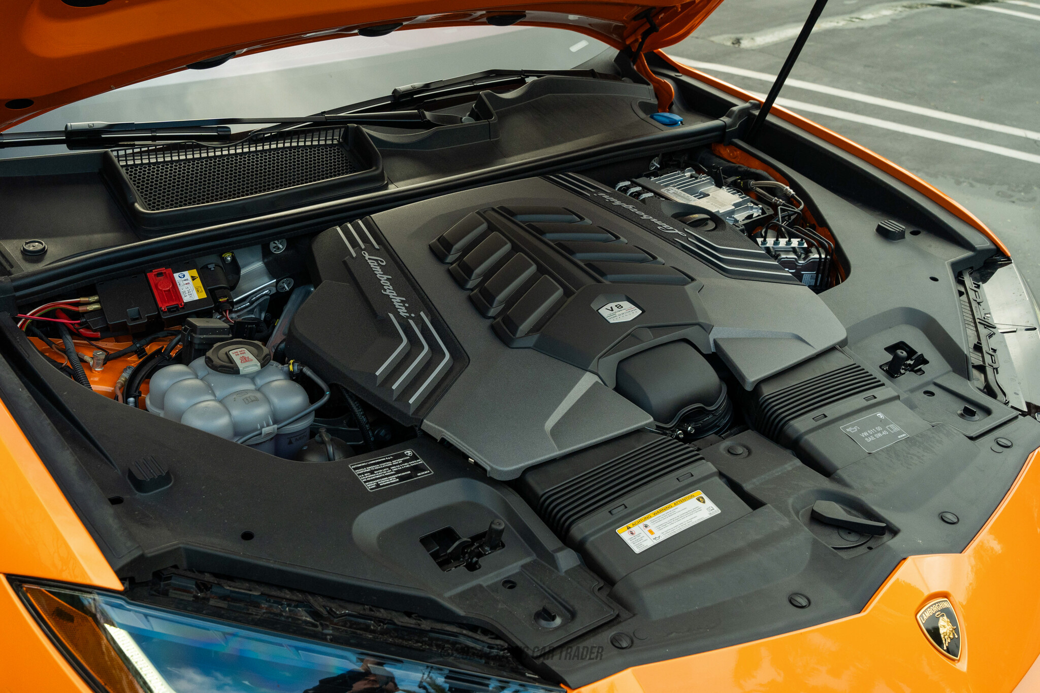 2022 Lamborghini Urus  - Engine Photo