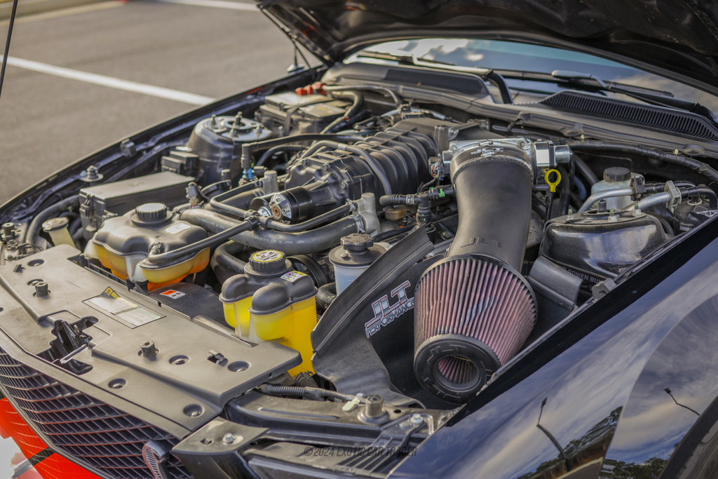 2009 Ford Mustang - Engine Photo