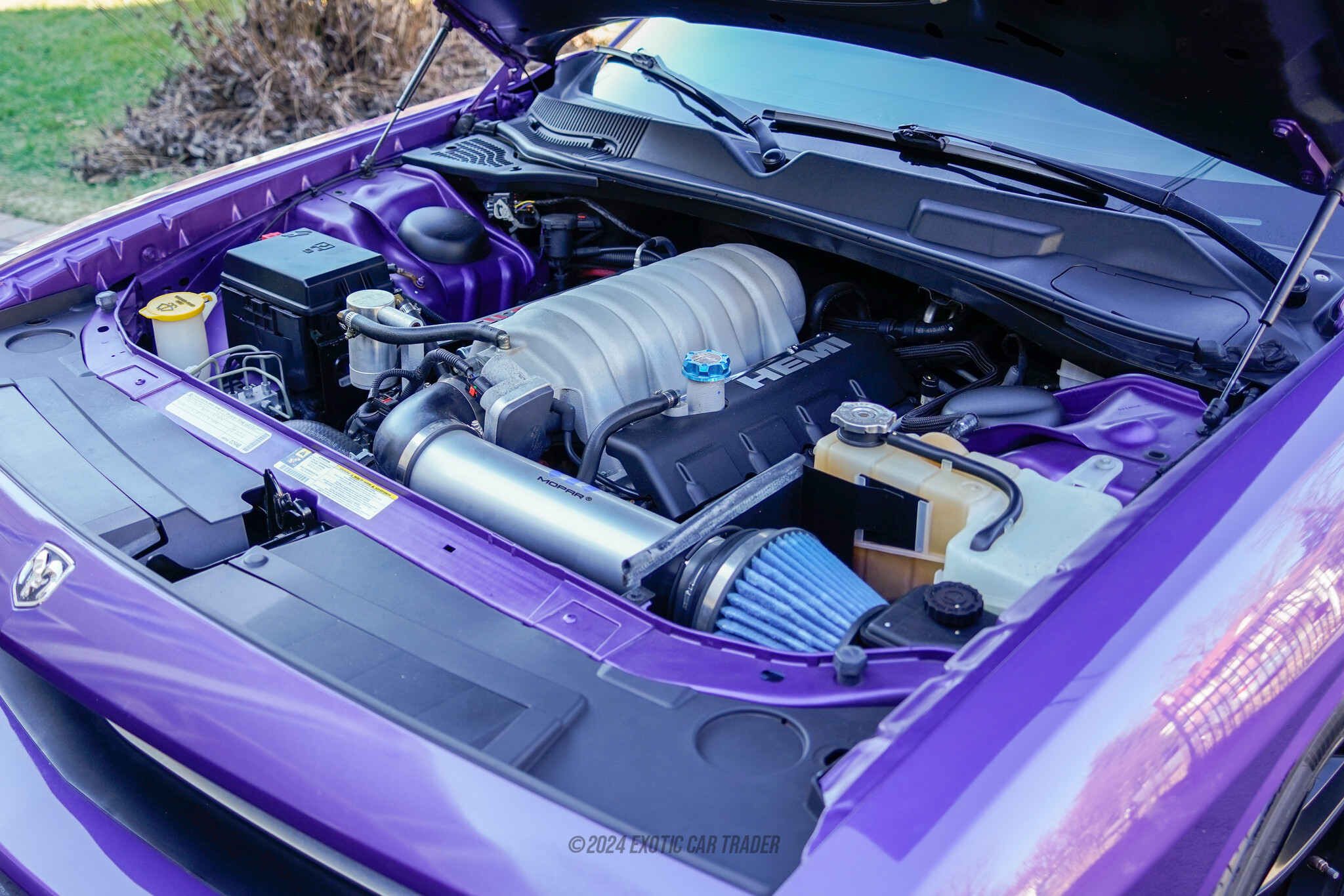 2010 Dodge Challenger - Engine Photo