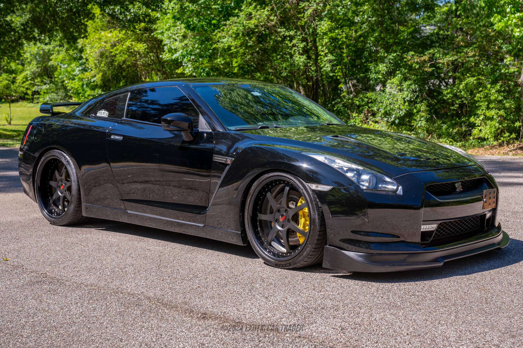 2009 Nissan GT-R - Overview Photo