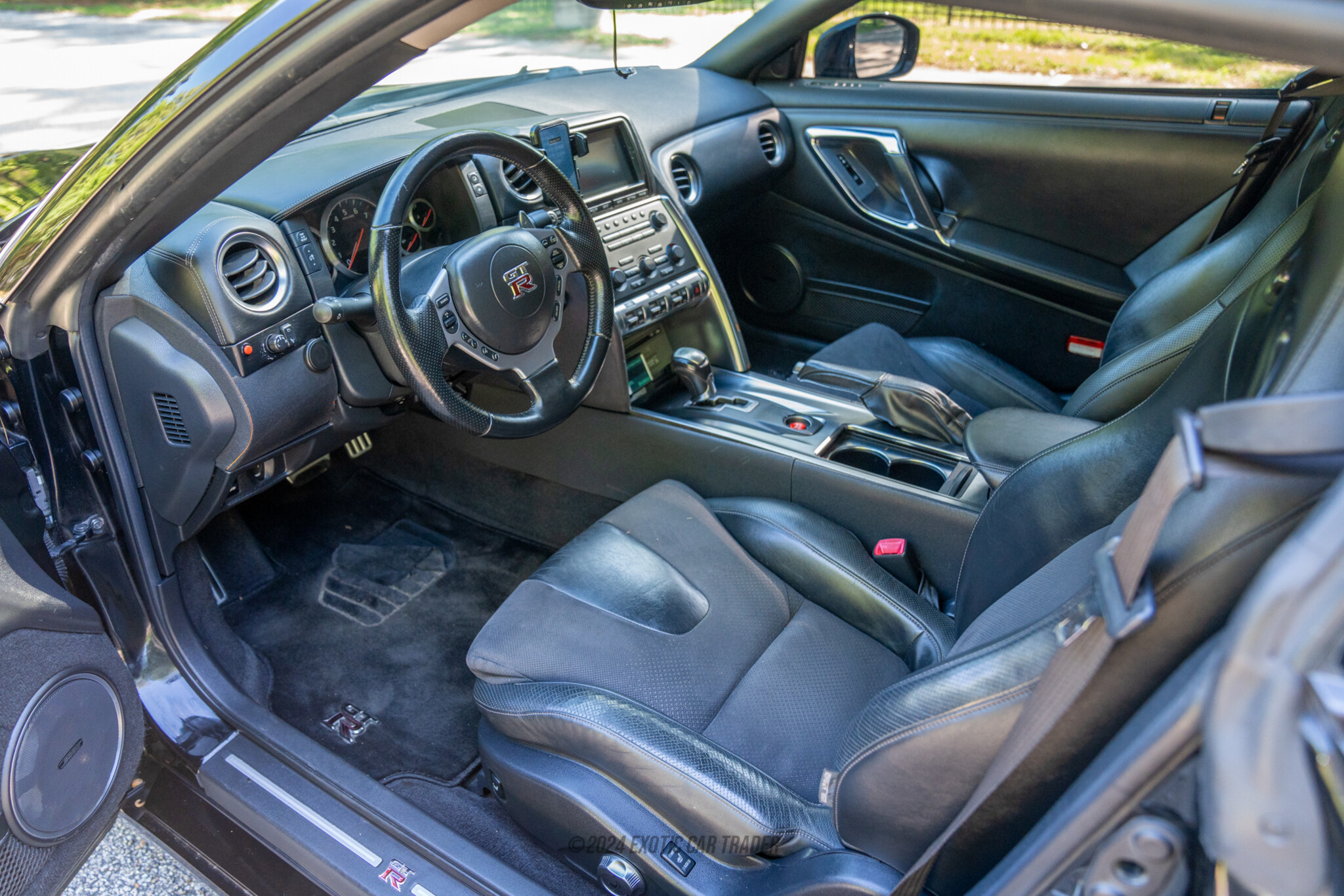 2009 Nissan GT-R - Interior Photo