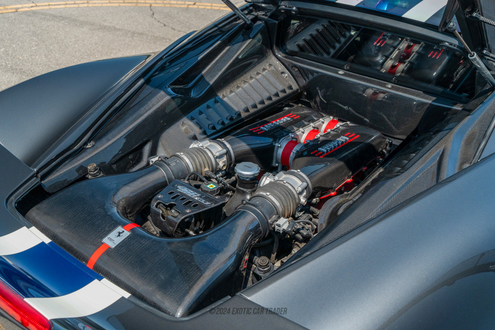 2015 Ferrari 458 Speciale - Engine Photo