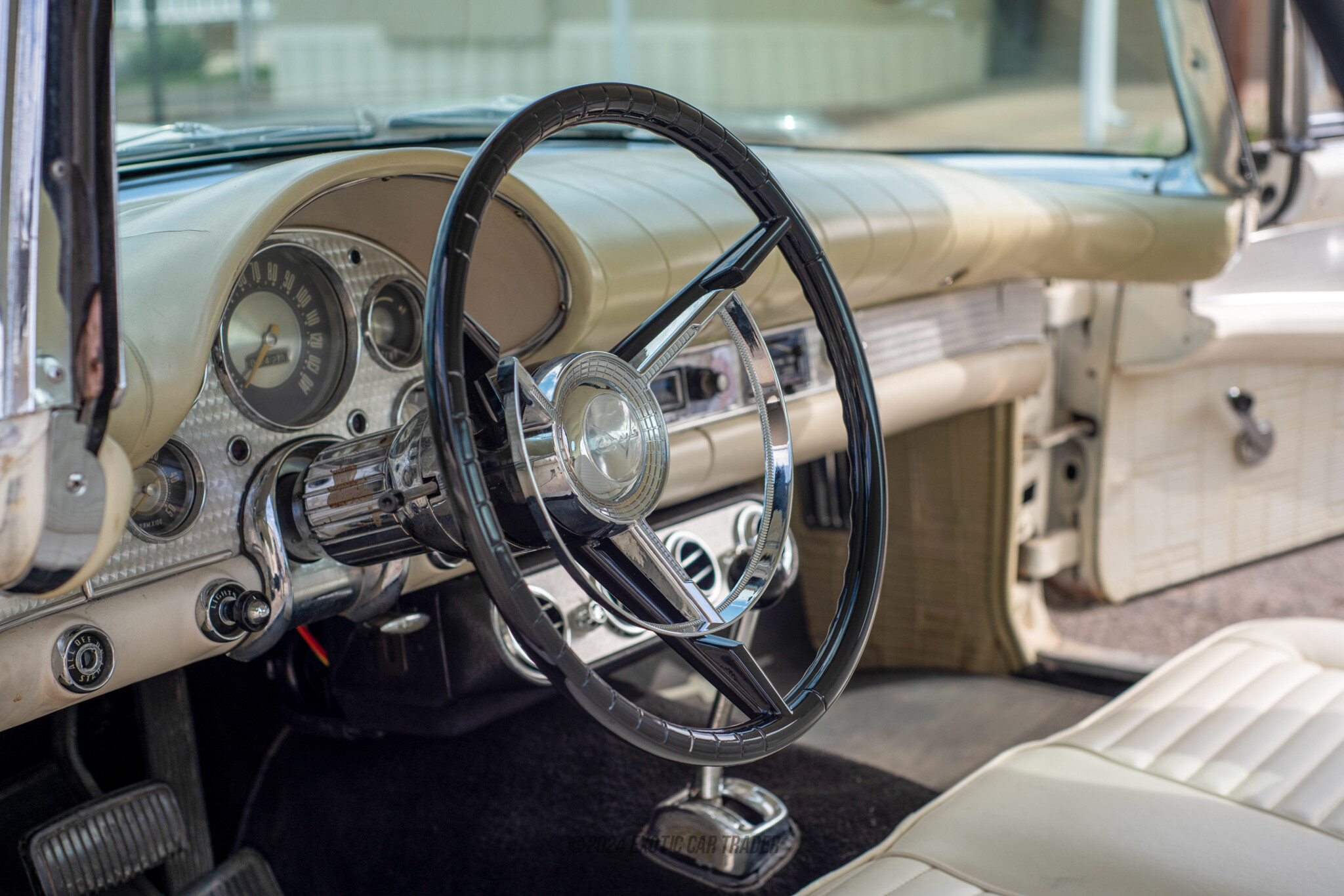 1957 Ford Thunderbird - Interior Photo
