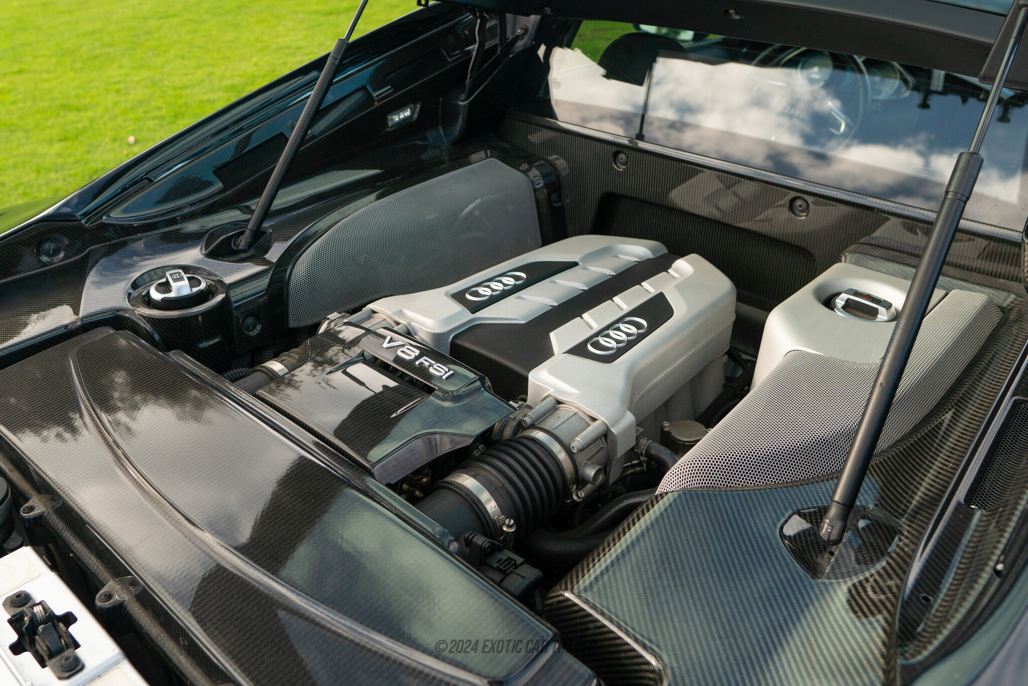 2008 Audi R8 - Engine Photo