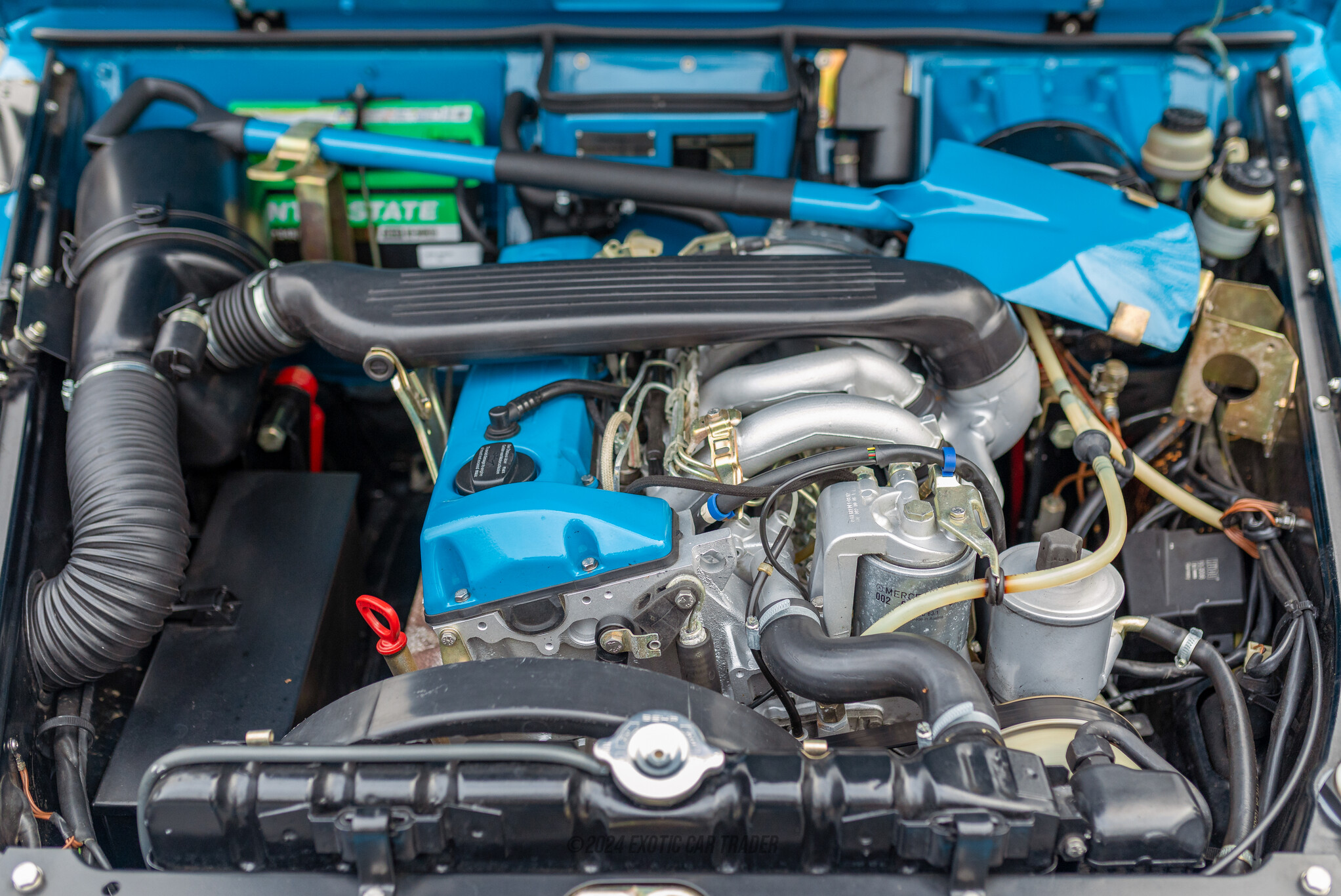 1992 Mercedes-Benz 250 GD - Engine Photo